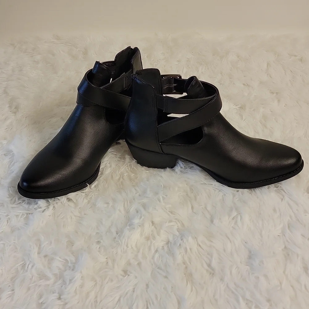 Charlotte Russe Size 6 Ankle Booties With 1.5 Inch Heel NWT